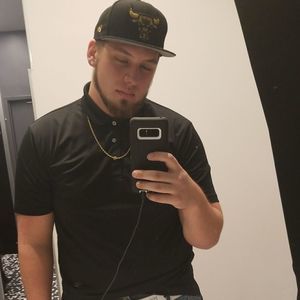 Meet your Posher, Corey